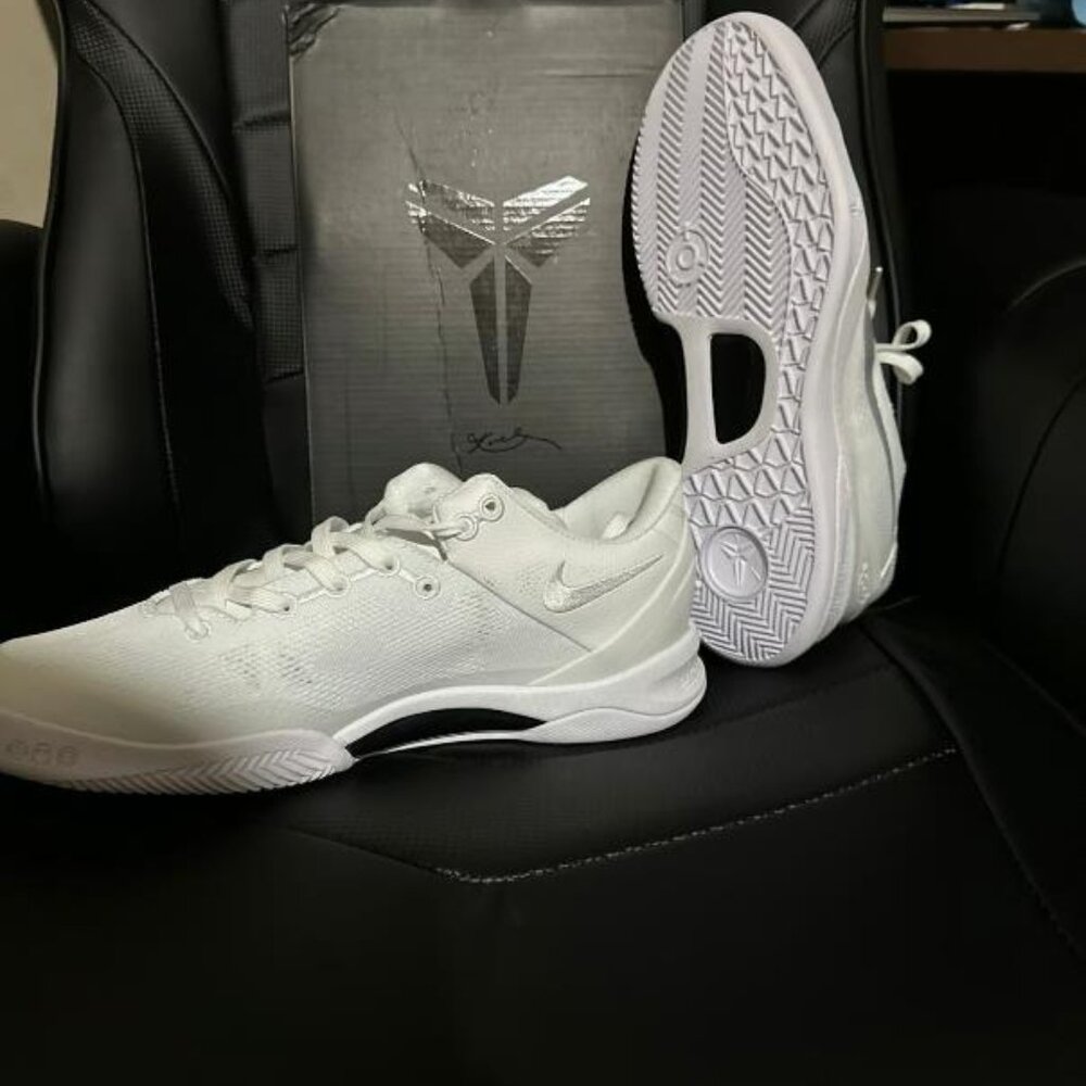 Nike Kobe 8 - Picture 2 of 4
